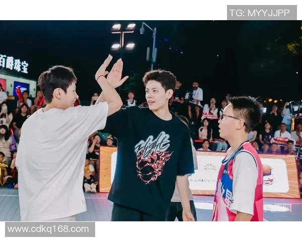 杨敏专访：从青涩少年到网球明星的成长之路回顾