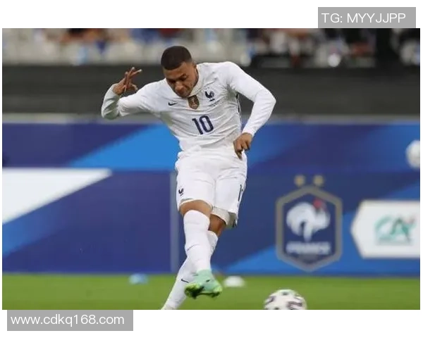 球星们的足坛交友圈揭秘：认识的几位足球明星大盘点